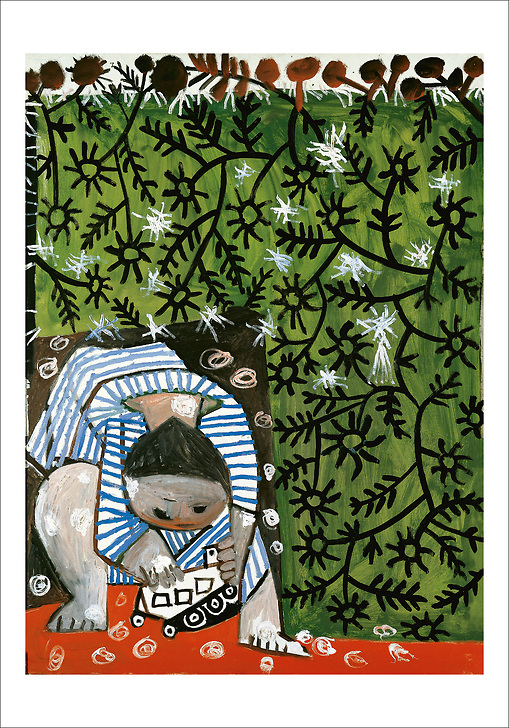 Enfant jouant avec un camion