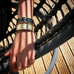 Bangle bracelet Art nouveau sand
