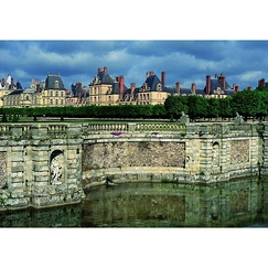 Carte postale "Vue du château de Fontainebleau depuis le bassin des cascades"