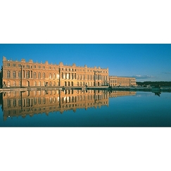 Carte postale panoramique "Vue du château de Versailles depuis le parterre d'eau"