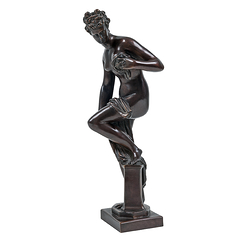 Bather or Venus coming out of the bath - Bronze