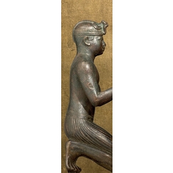 Marque-pages - Taharqa à genoux offrant le vin au dieu-faucon Hémen
